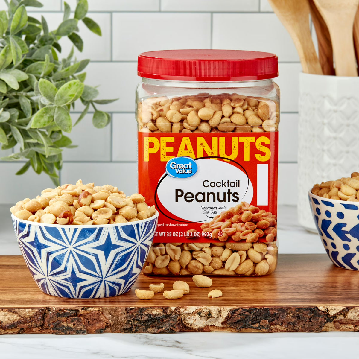 Great Value Roasted & Salted Cocktail Peanuts, 35 oz